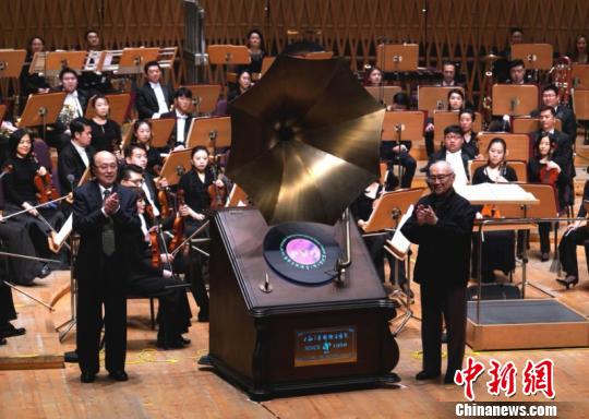 4月8日晚，第36届上海之春国际音乐节拉开序幕。　祖忠人 摄